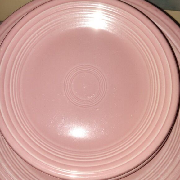 Vintage 80s Fiesta Rose Pink Dinnerware Service for 4 - Plates, Cups & Saucers - Picture 4 of 9
